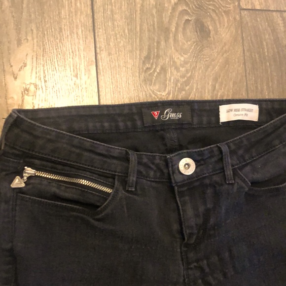 Guess Jeans - Picture 2 of 4